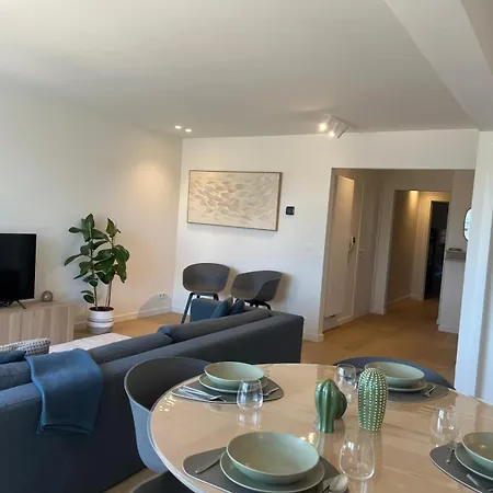Luxury Apartment With Marina View And Free Parking * Остенде