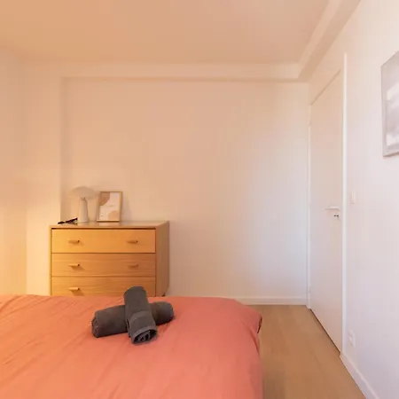 Luxury Apartment With Marina View And Free Parking *